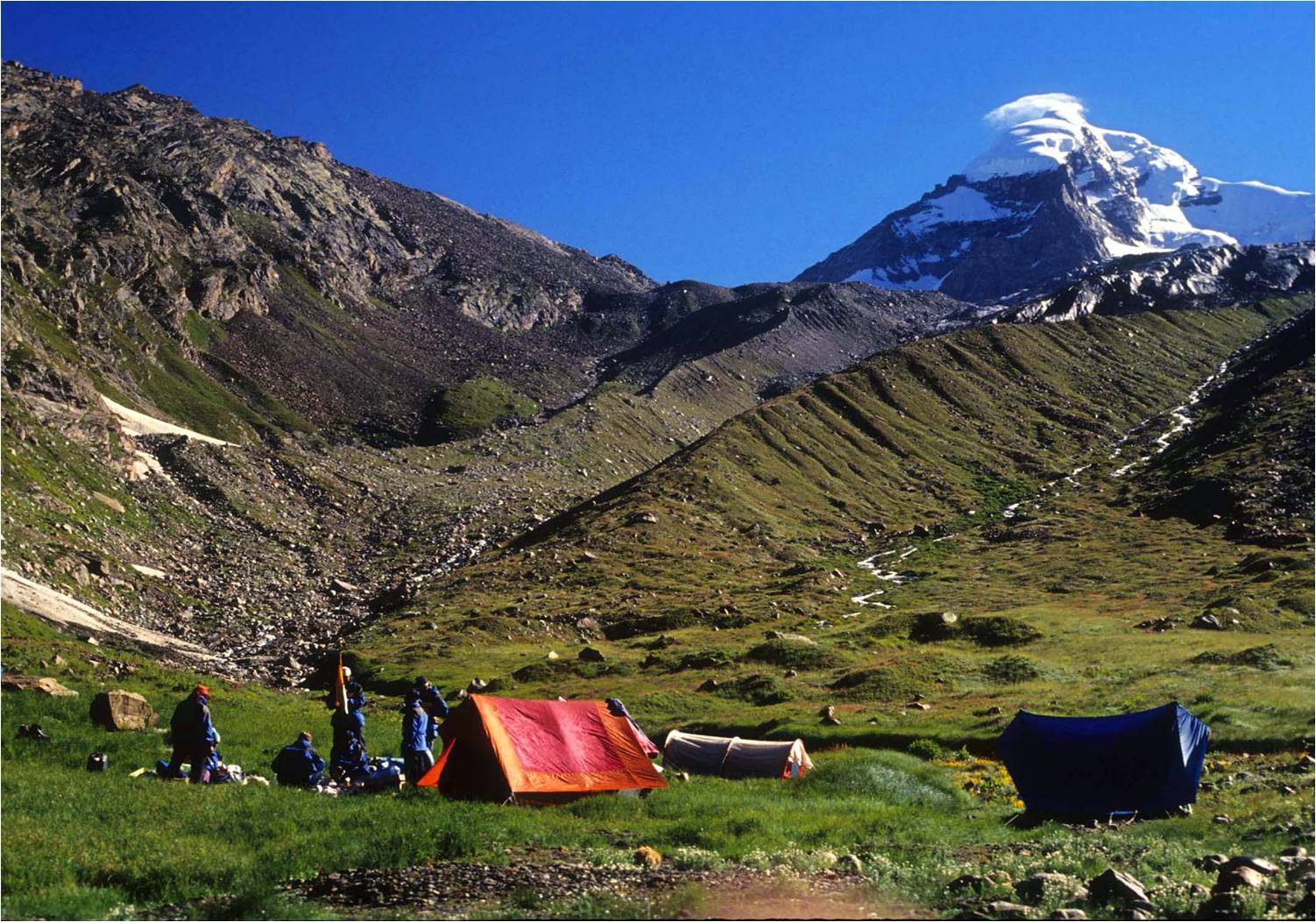 Mountain Base Camp. (Source: https://commons.wikimedia.org/wiki/File:Mountain_base_camp.jpg)